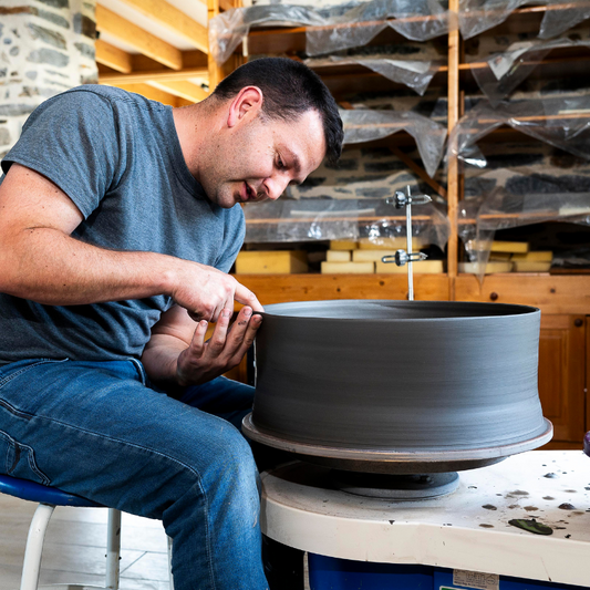 Julien Le Guen: From Bonsai to Ikebana, Crafting a Life in Ceramics